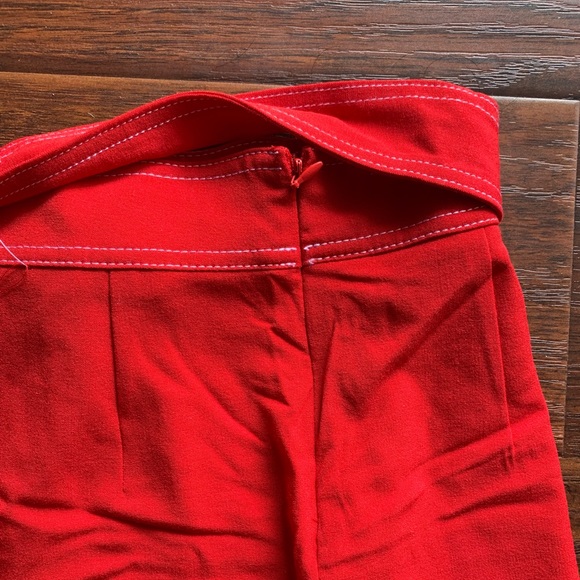 🍎 Red High Waisted Mini Skirt 🍎 - Picture 4 of 4